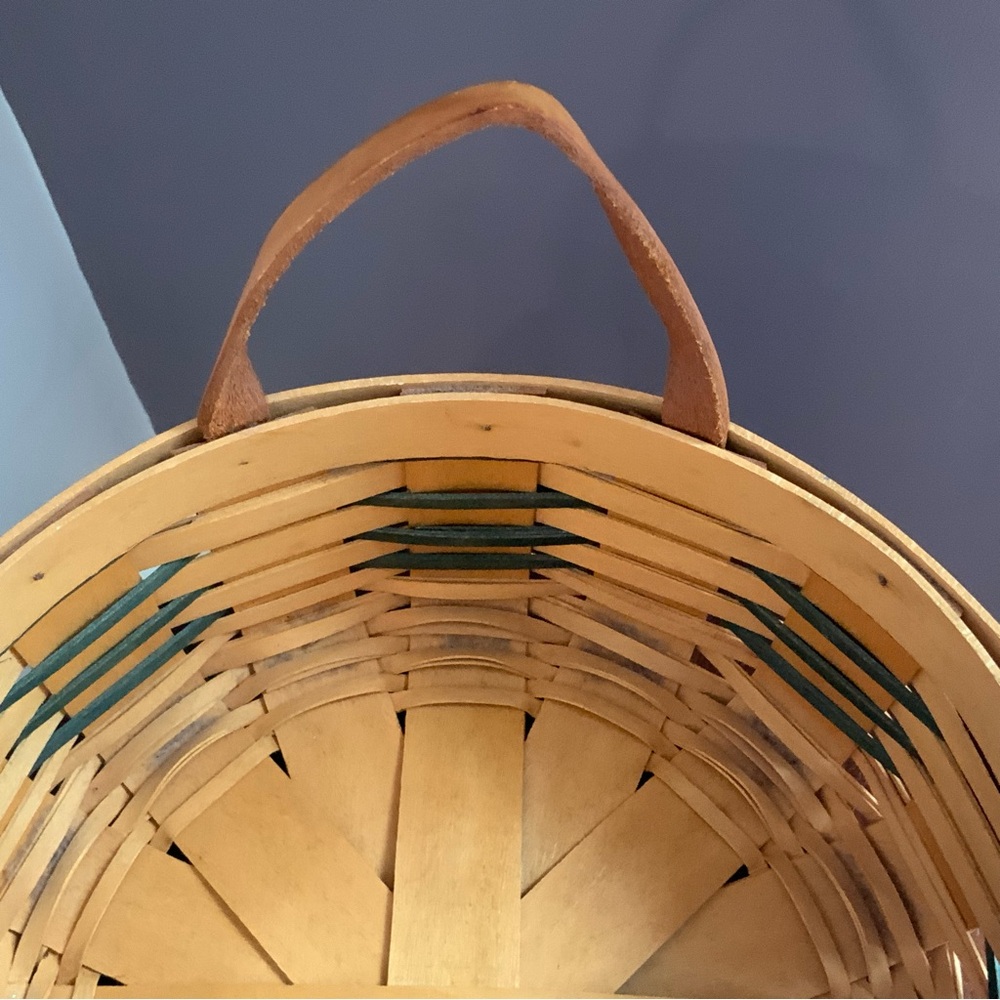 Longaberger Basket 10” Round - Picture 4 of 7